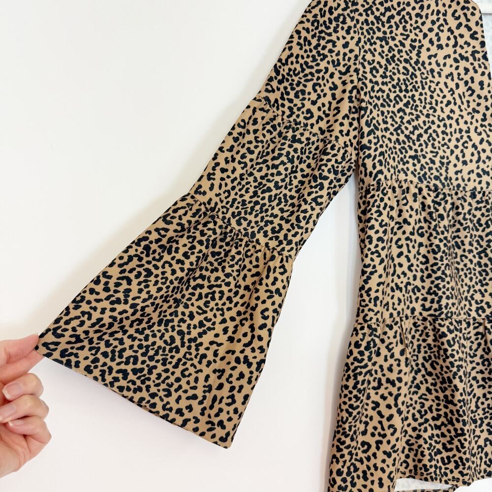 Tuckernuck Edith Leopard Tiered Top V-Neck 3/4 Sleeves Tan & Black Women's Small - Picture 4 of 12